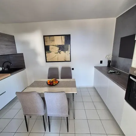 Gubic By El-pi Tours Apartman *