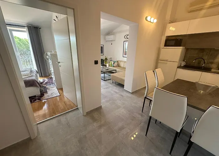 Gubic By El-pi Tours * Njivice